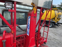 UDトラックスクオンアームロール大型（10t）[写真12]