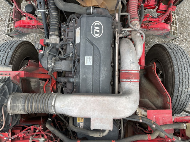 UDトラックスクオンアームロール大型（10t）[写真27]