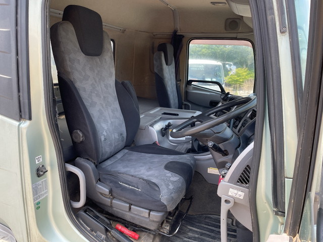 UDトラックスクオンアームロール大型（10t）[写真31]