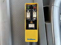 UDトラックスクオンアームロール大型（10t）[写真37]