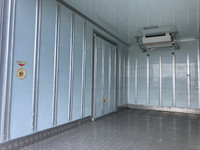 いすゞエルフ冷凍車（冷蔵車）小型（2t・3t）[写真10]