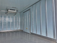 いすゞエルフ冷凍車（冷蔵車）小型（2t・3t）[写真11]