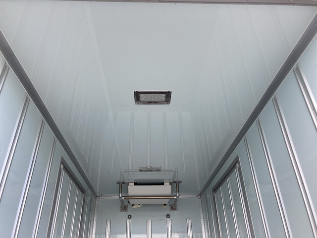 いすゞエルフ冷凍車（冷蔵車）小型（2t・3t）[写真12]