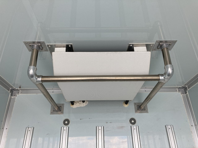 いすゞエルフ冷凍車（冷蔵車）小型（2t・3t）[写真14]