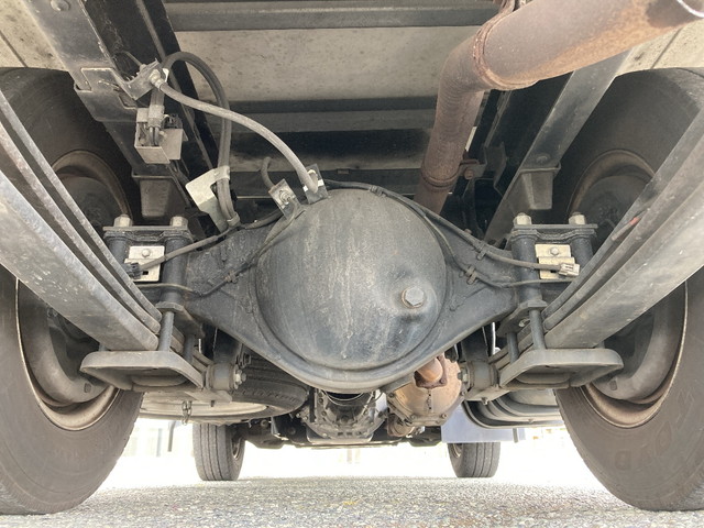 いすゞエルフ冷凍車（冷蔵車）小型（2t・3t）[写真22]