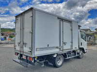 いすゞエルフ冷凍車（冷蔵車）小型（2t・3t）[写真02]