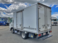 いすゞエルフ冷凍車（冷蔵車）小型（2t・3t）[写真04]