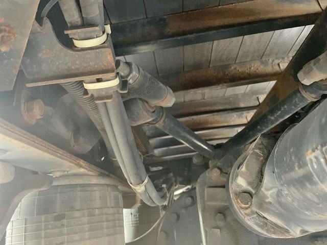 UDトラックスクオン平ボディ大型（10t）[写真18]