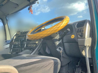 UDトラックスクオン平ボディ大型（10t）[写真32]