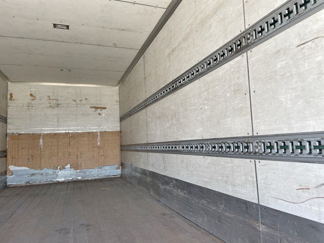 三菱ふそうファイターアルミバン中型（4t）[写真11]