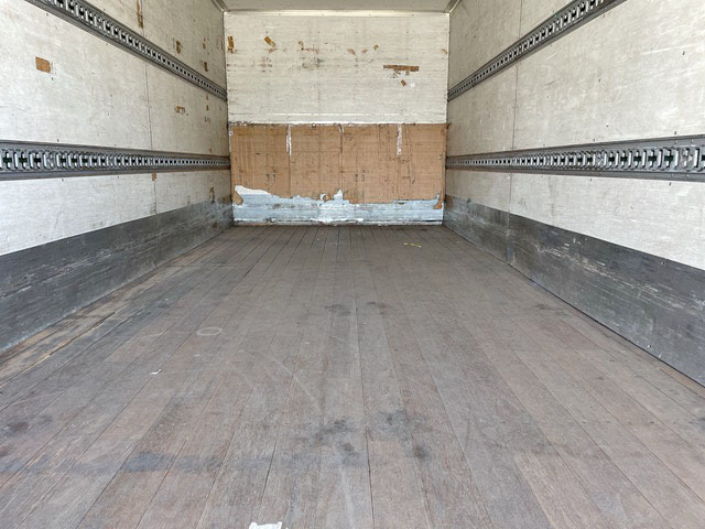 三菱ふそうファイターアルミバン中型（4t）[写真12]