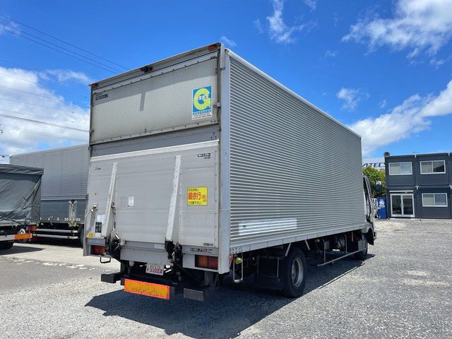 三菱ふそうファイターアルミバン中型（4t）[写真02]
