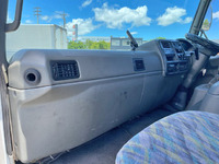 三菱ふそうファイターアルミバン中型（4t）[写真28]