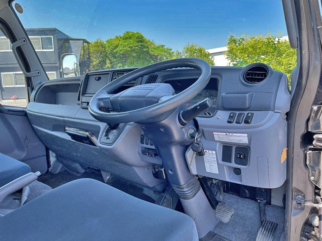 三菱ふそうキャンターセーフティローダー小型（2t・3t）[写真33]