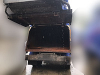 いすゞエルフパッカー車（塵芥車）小型（2t・3t）[写真08]