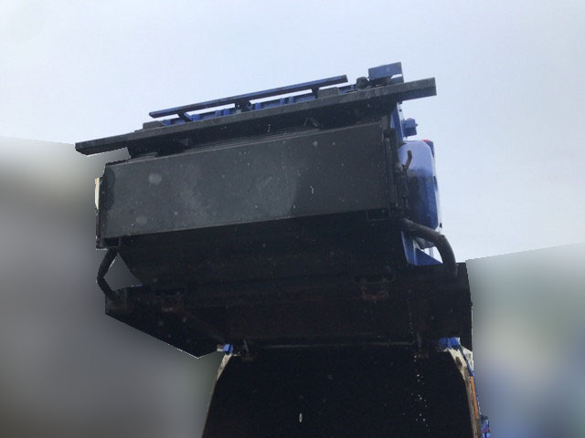 いすゞエルフパッカー車（塵芥車）小型（2t・3t）[写真09]