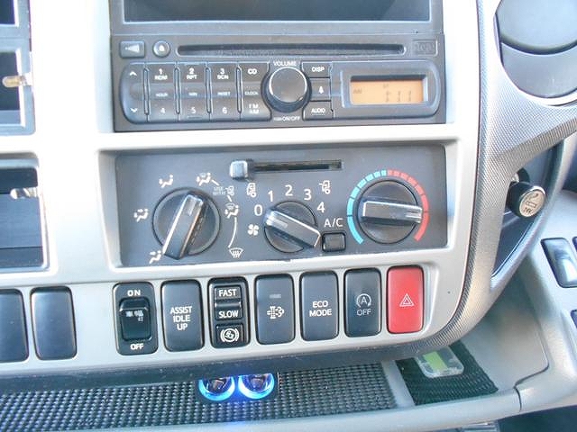 日野デュトロアルミバン小型（2t・3t）[写真36]