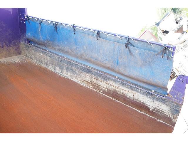 いすゞフォワードダンプ中型（4t）[写真10]