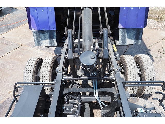 いすゞフォワードダンプ中型（4t）[写真15]