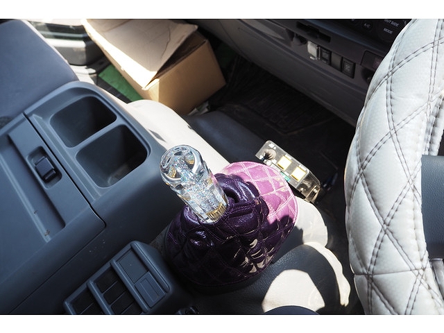 いすゞフォワードダンプ中型（4t）[写真36]