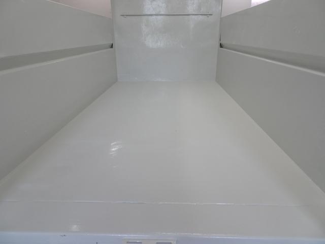 いすゞエルフ深ダンプ（土砂禁ダンプ）小型（2t・3t）[写真12]