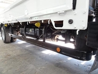 三菱ふそうキャンター平ボディ小型（2t・3t）[写真17]