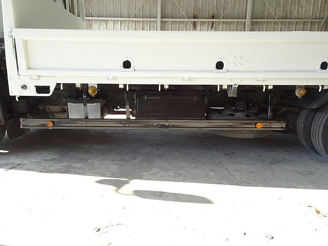 三菱ふそうキャンター平ボディ小型（2t・3t）[写真20]