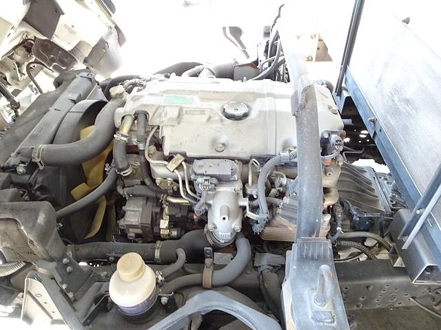 三菱ふそうキャンター平ボディ小型（2t・3t）[写真26]