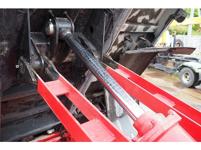 日野レンジャーダンプ増トン（6t・8t）[写真15]