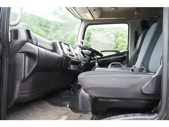 日野レンジャーダンプ増トン（6t・8t）[写真32]