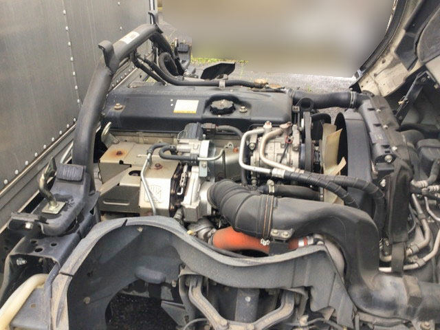 三菱ふそうキャンターアルミバン小型（2t・3t）[写真17]