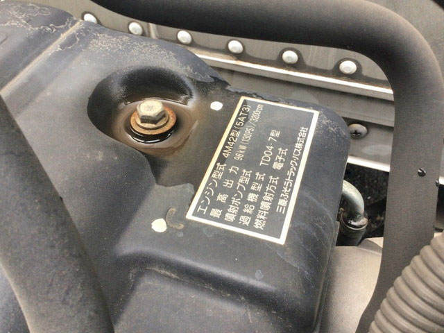 三菱ふそうキャンターアルミバン小型（2t・3t）[写真19]