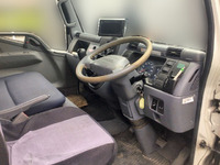 三菱ふそうキャンターアルミバン小型（2t・3t）[写真22]