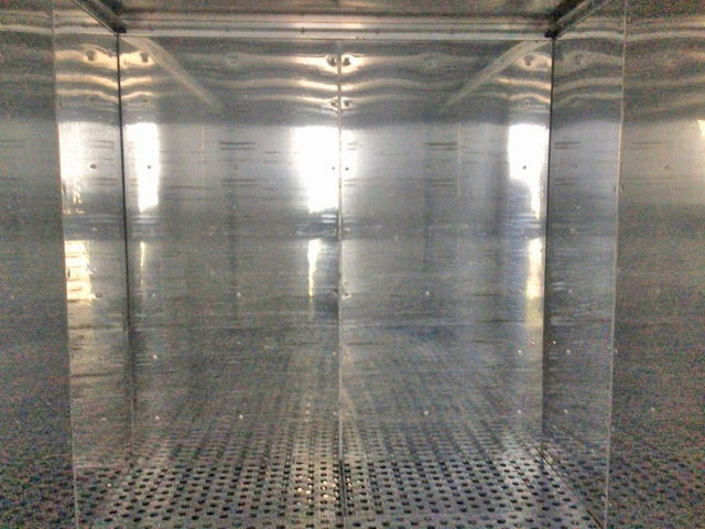 三菱ふそうキャンターアルミバン小型（2t・3t）[写真07]