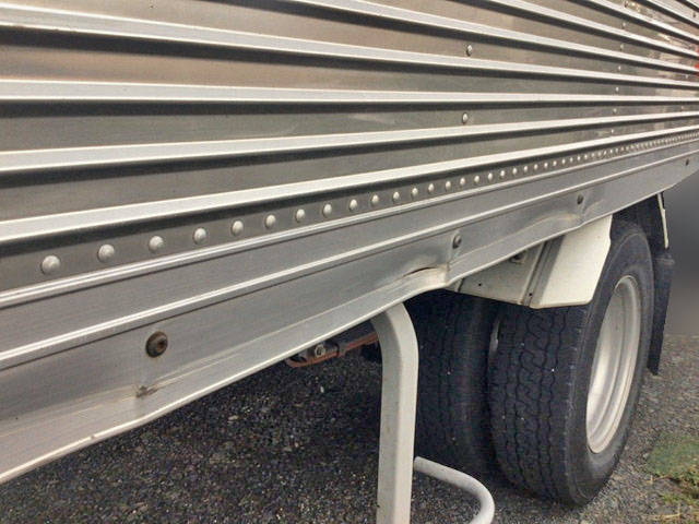 いすゞエルフアルミバン小型（2t・3t）[写真12]