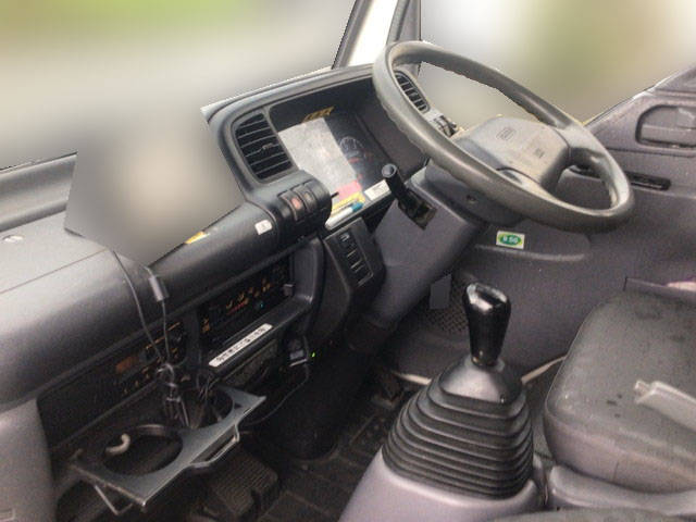 いすゞエルフアルミバン小型（2t・3t）[写真17]