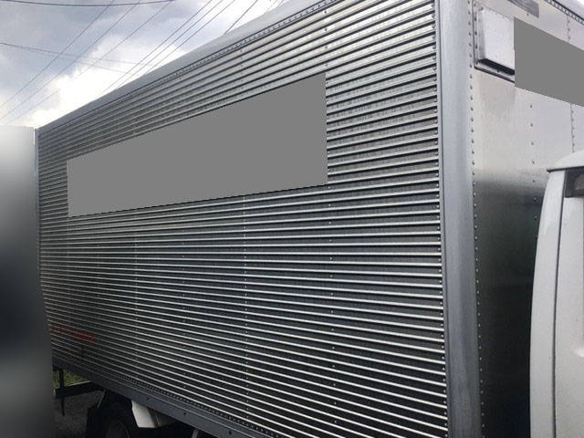 いすゞエルフアルミバン小型（2t・3t）[写真05]