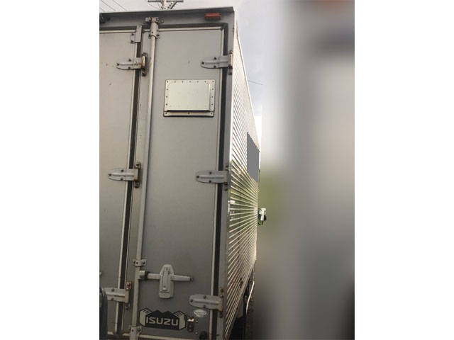 いすゞエルフアルミバン小型（2t・3t）[写真08]