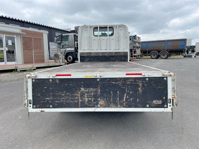 三菱ふそうキャンター平ボディ小型（2t・3t）[写真10]