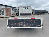 三菱ふそうキャンター平ボディ小型（2t・3t）[写真10]