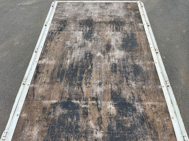 三菱ふそうキャンター平ボディ小型（2t・3t）[写真12]