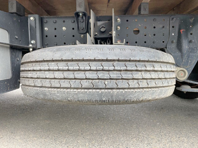 三菱ふそうキャンター平ボディ小型（2t・3t）[写真19]