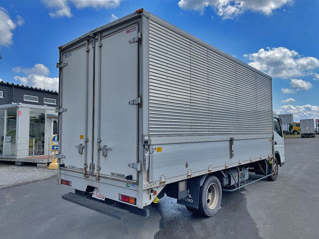 三菱ふそうキャンターアルミウイング小型（2t・3t）[写真02]