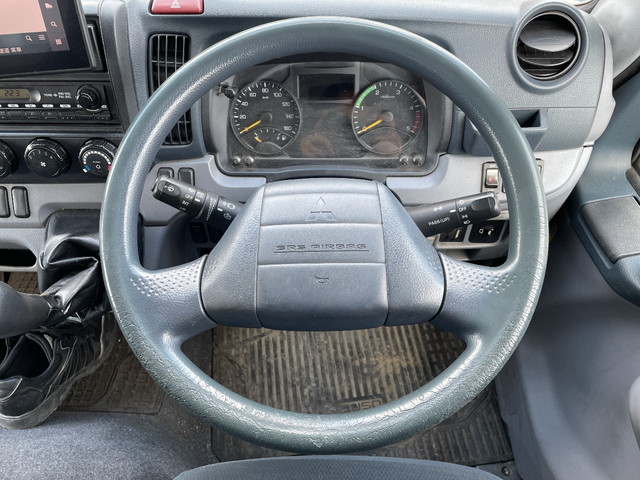 三菱ふそうキャンターアルミウイング小型（2t・3t）[写真28]