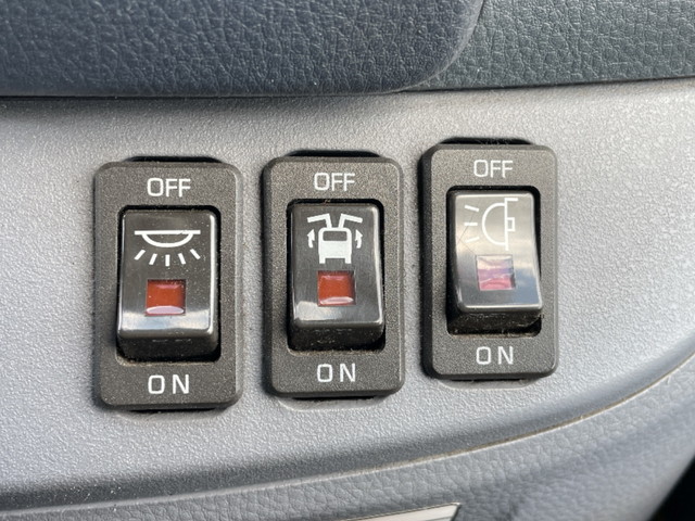 三菱ふそうキャンターアルミウイング小型（2t・3t）[写真31]