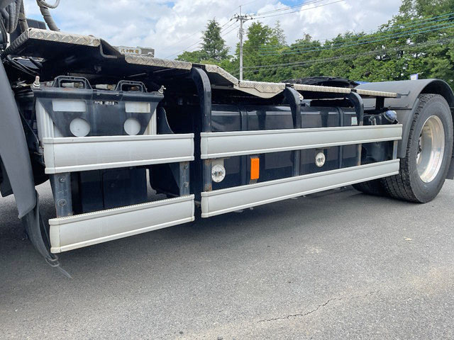 日野プロフィアトレーラーヘッド（トラクターヘッド）大型（10t）[写真17]