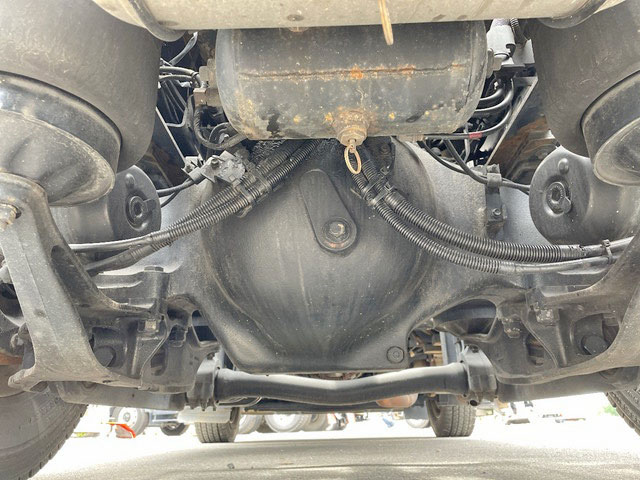 日野プロフィアトレーラーヘッド（トラクターヘッド）大型（10t）[写真21]