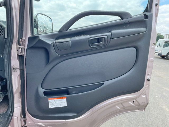 日野プロフィアトレーラーヘッド（トラクターヘッド）大型（10t）[写真27]