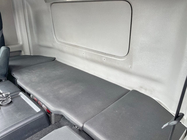 日野プロフィアトレーラーヘッド（トラクターヘッド）大型（10t）[写真30]