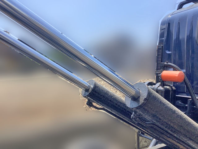 いすゞエルフコンテナ専用車小型（2t・3t）[写真13]